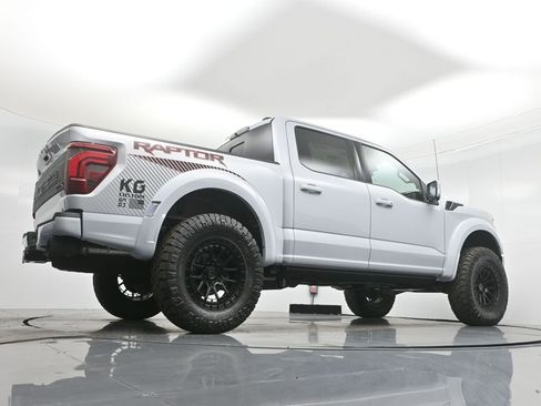 Used 2025 Ford F150 Raptor AWD/4WD image 52