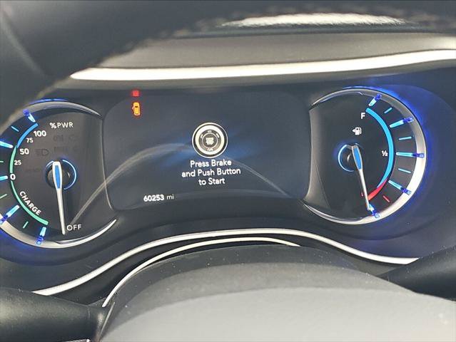 Used 2024 Chrysler Pacifica Limited FWD image 14
