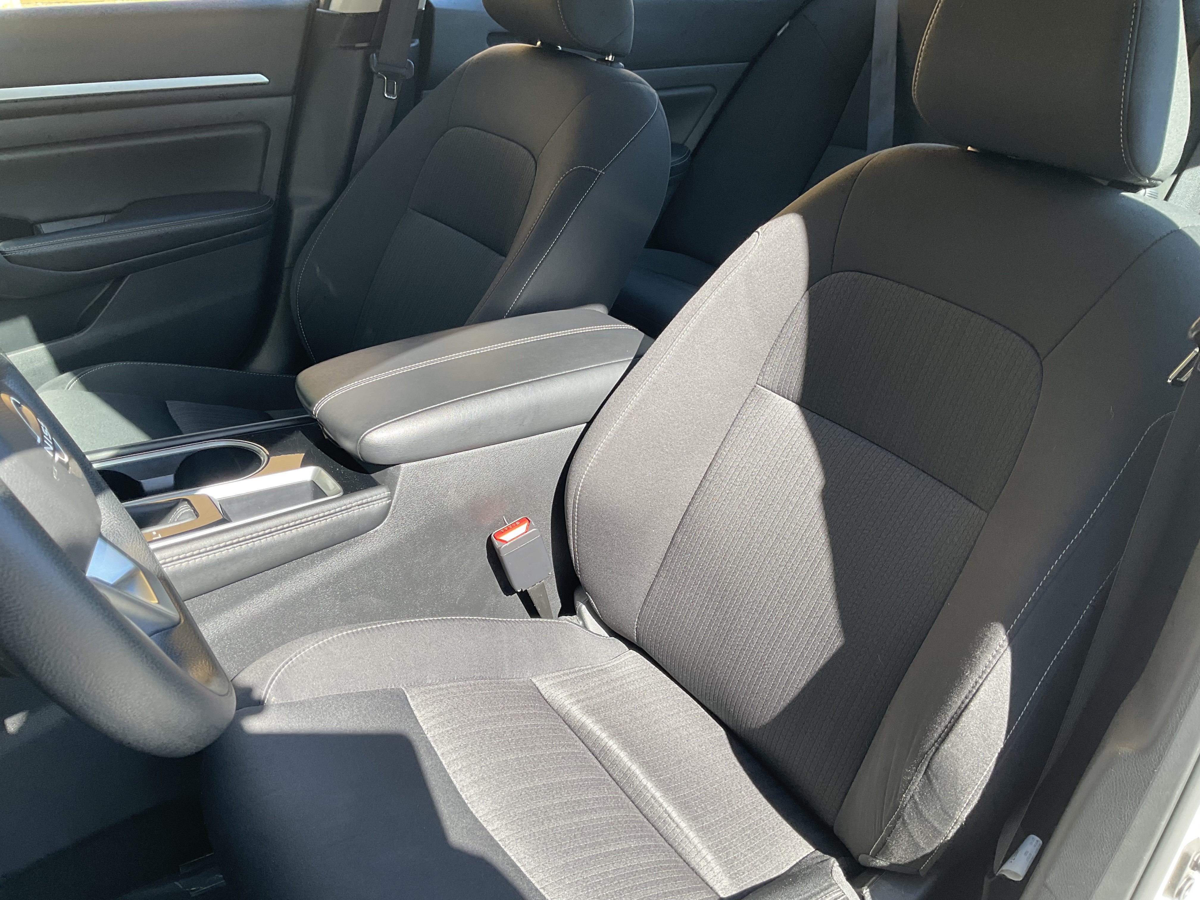 Used 2025 Nissan Altima 2.5 SV AWD/4WD image 29