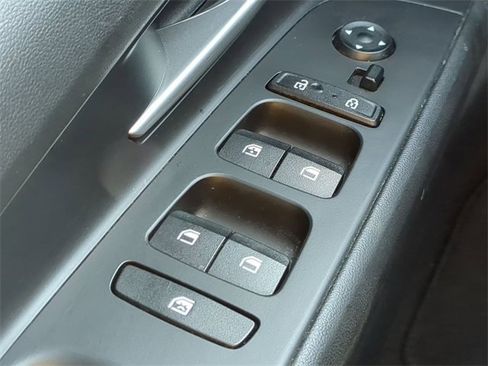 Used 2023 Hyundai Elantra SEL w/ Convenience Package image 21