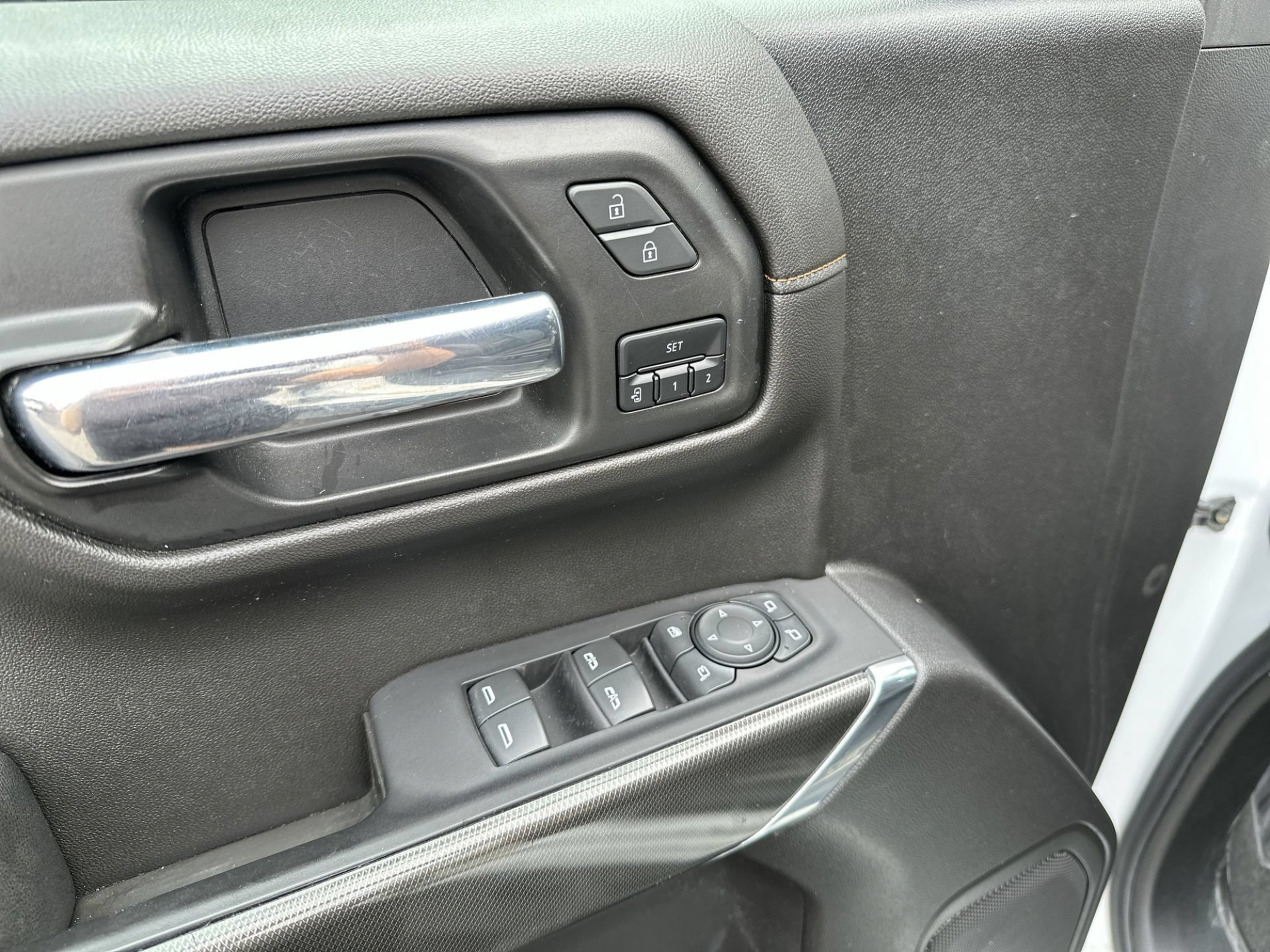 Used 2021 GMC Sierra 1500 AT4 AWD/4WD image 11