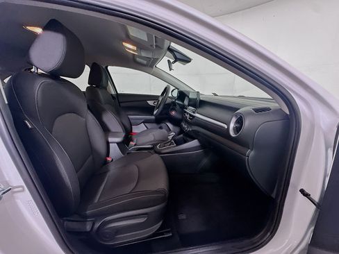 Used 2024 Kia Forte LX image 28