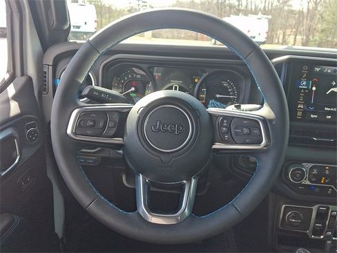 Used 2024 Jeep Wrangler High Altitude image 19