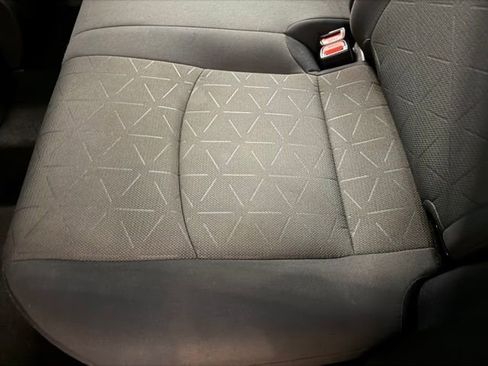 Used 2021 Toyota RAV4 XLE image 19