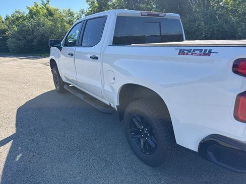Used 2024 Chevrolet Silverado 1500 LT Trail Boss w/ Convenience Package II AWD/4WD image 5