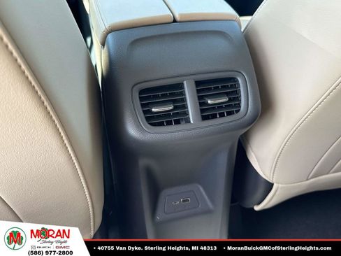 Used 2024 Buick Envision Preferred AWD/4WD image 13