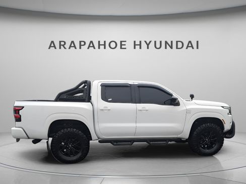 Used 2023 Nissan Frontier SV w/ Midnight Edition Package AWD/4WD image 6