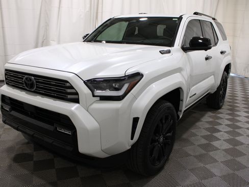Used 2025 Toyota 4Runner Platinum AWD/4WD image 34