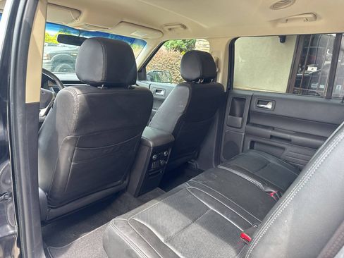 Used 2018 Ford Flex SE FWD image 12