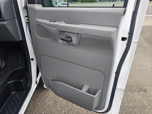 Used 2008 Ford E-150 and Econoline 150 RWD image 10