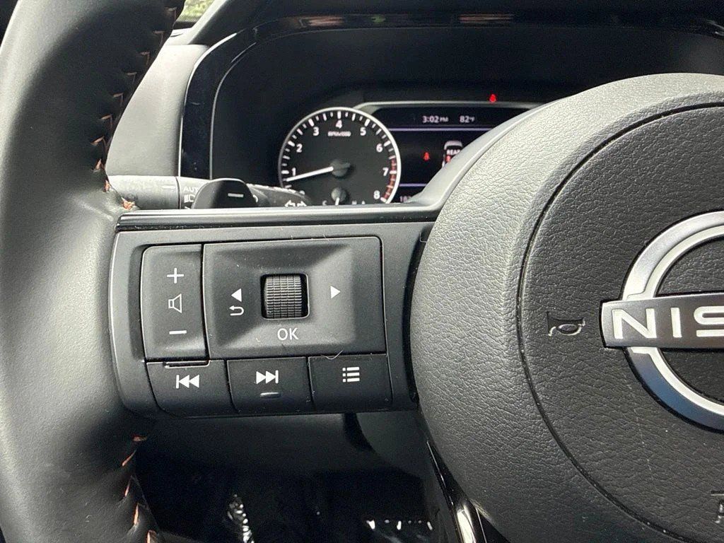 Used 2025 Nissan Pathfinder Rock Creek AWD/4WD image 24
