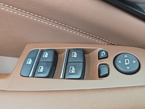 Used 2023 BMW X5 xDrive40i w/ Premium Package image 28