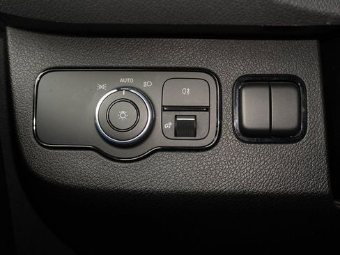 Used 2020 Mercedes-Benz Sprinter 1500 image 12