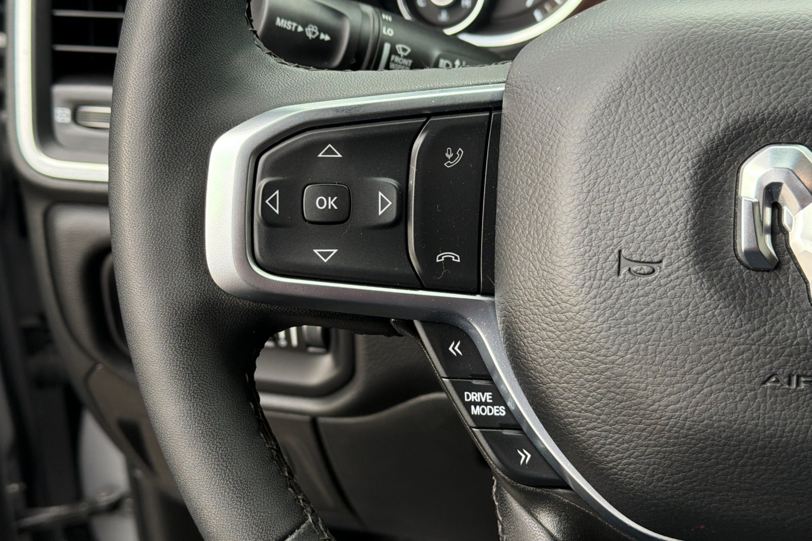 Used 2025 RAM 1500 Big Horn AWD/4WD image 35