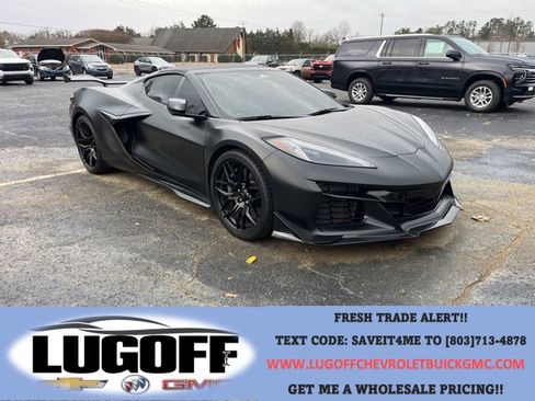 Used 2024 Chevrolet Corvette Z06 w/ Z07 Performance Package image 1