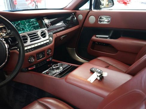 Used 2016 Rolls-Royce Wraith image 14
