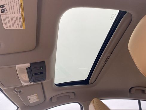 New 2025 Nissan Sentra SV w/ SV Premium Package image 7