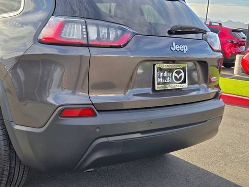 Used 2019 Jeep Cherokee Latitude Plus FWD image 5