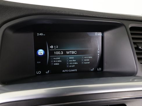 Used 2016 Volvo V60 T5 Cross Country Platinum image 36