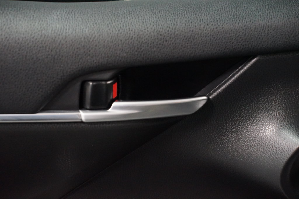 Used 2024 Toyota Camry SE FWD image 29