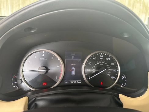 Used 2015 Lexus NX 200t FWD w/ Premium Package image 40