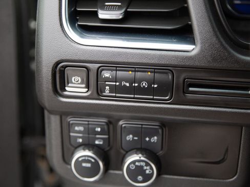 Used 2024 Chevrolet Tahoe LT image 4