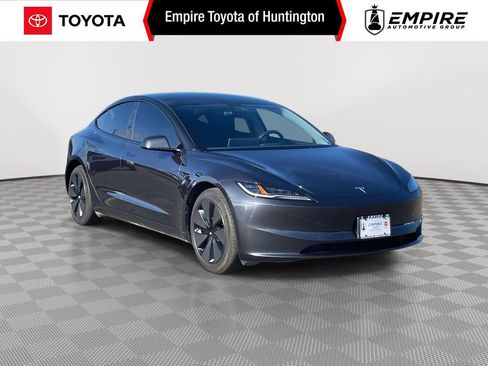 Used 2024 Tesla Model 3 Standard Range image 1