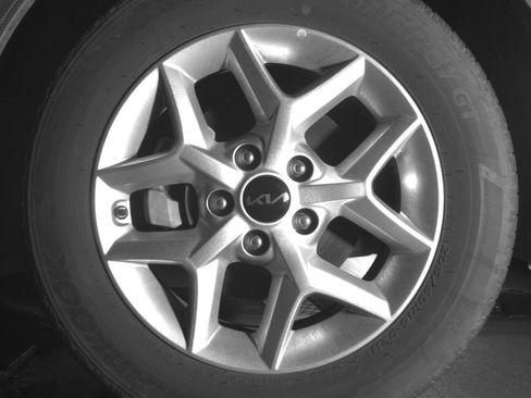 Used 2025 Kia Soul LX w/ LX Technology Package FWD image 12