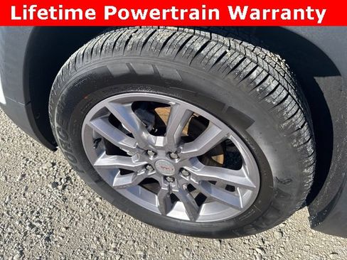 Used 2024 GMC Terrain SLT image 11