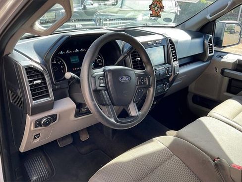 Used 2019 Ford F150 XLT image 12