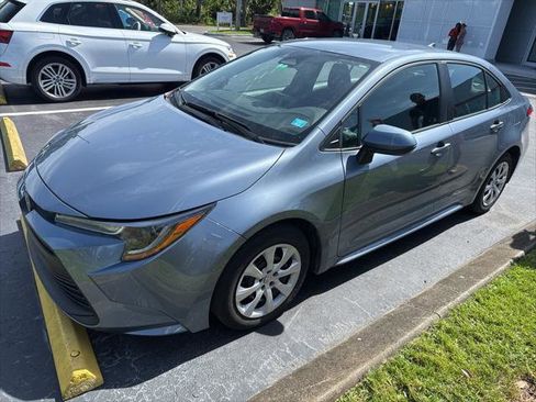 Certified 2024 Toyota Corolla LE image 1