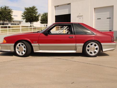 Used 1989 Ford Mustang GT RWD image 6