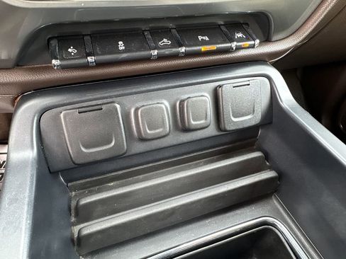 Used 2017 Chevrolet Silverado 1500 LTZ w/ Texas Edition image 26