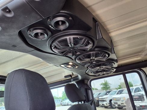 Used 2020 Jeep Wrangler Unlimited Sport S AWD/4WD image 19