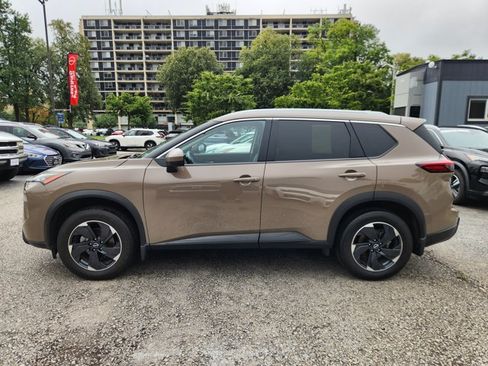 Certified 2024 Nissan Rogue SV w/ SV Premium Package AWD/4WD image 5