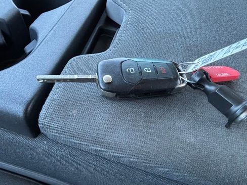 Used 2023 Ford F150 XLT image 24