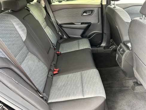 Certified 2023 Nissan Rogue SV image 11