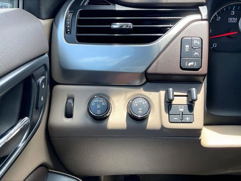 Used 2020 Chevrolet Tahoe LT AWD/4WD image 33