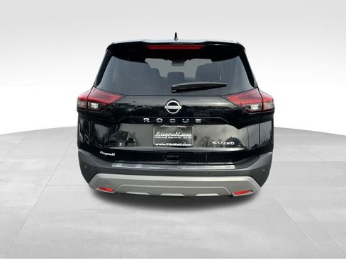 Used 2023 Nissan Rogue SV image 6