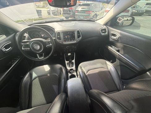 Used 2018 Jeep Compass Latitude w/ Popular Equipment Group FWD image 15