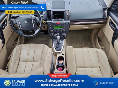 Used 2012 Land Rover LR2 HSE image 11