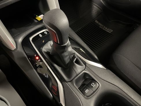 Used 2023 Toyota Corolla Cross LE image 24