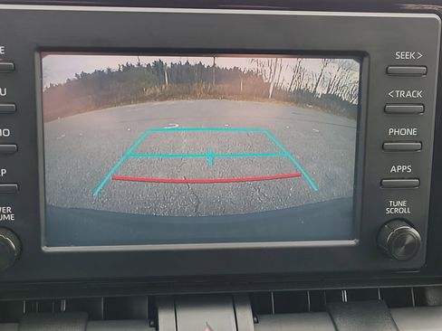 Used 2019 Toyota RAV4 LE image 26