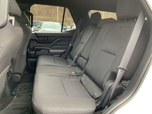 Used 2025 Toyota 4Runner SR5 image 13