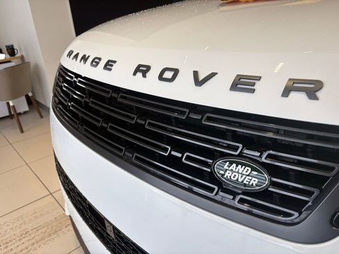 New 2026 Land Rover Range Rover Sport Dynamic SE image 9