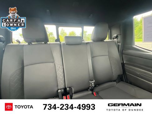 Used 2025 Toyota Tacoma SR5 AWD/4WD image 21
