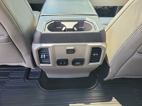Used 2019 Ford F150 Lariat AWD/4WD image 11