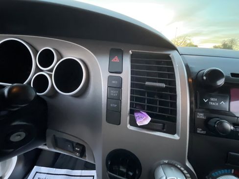 Used 2012 Toyota Tundra 2WD Double Cab w/ SR5 Pkg image 19