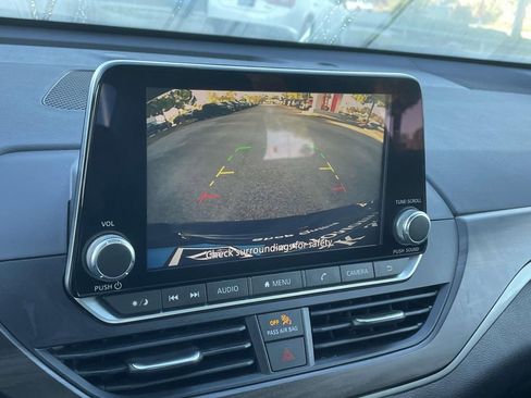 Used 2024 Nissan Altima 2.5 SV image 26