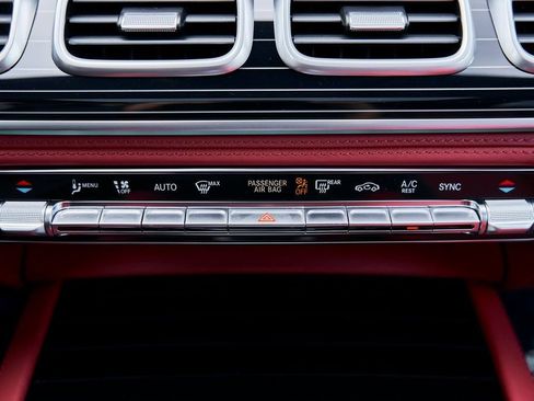 Used 2026 Mercedes-Benz Maybach GLS 600 4MATIC image 91